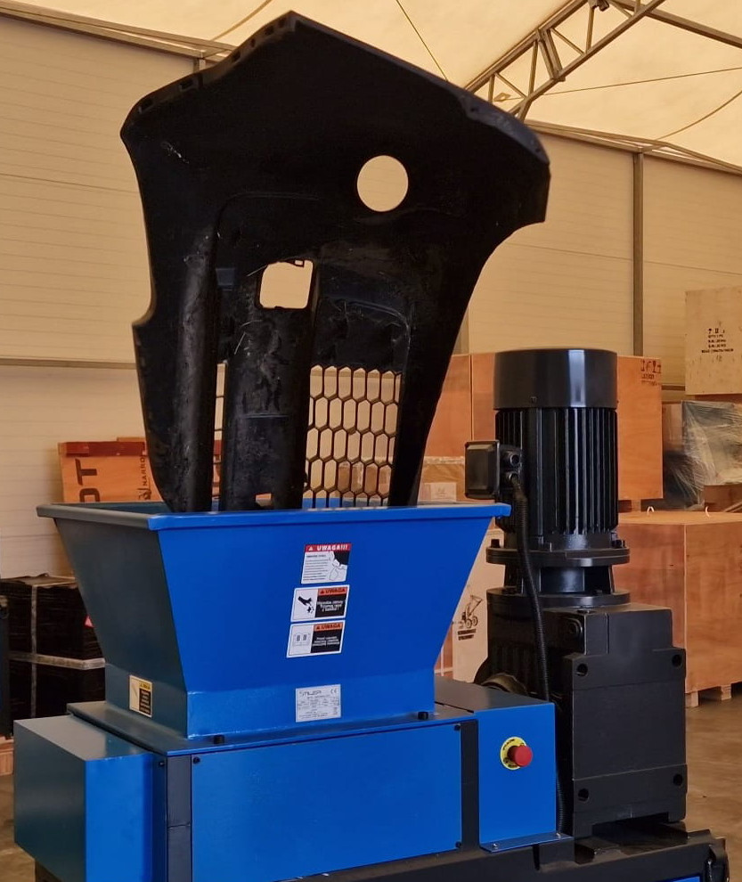 Broyeur 2 arbres 10 Cv Broyeur 2 arbres 10 Cv